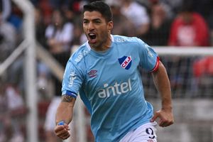 Luis Suarez braced for greatest challenge after Gremio move