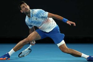 Australian Open: Djokovic battles Couacaud, hamstring and rowdy fans to march on in Melbourne