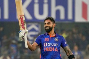 Virat Kohli hits a MS Dhoniesque Helicopter shot, screams 'Mahi Shot' in joy - Watch