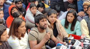 Six women wrestlers willing to testify if WFI is not disbanded, say protesting wrestlers