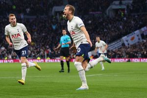 Tottenham 1-0 Manchester City: Kane breaks Greaves record as champions dealt title blow