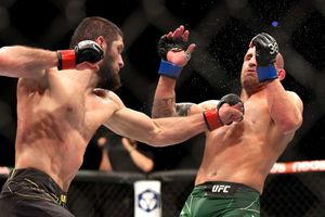 UFC 284: Makhachev retains against Volkanovski by unanimous decision, Rodriguez taps out Emmett