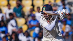 Aakash Chopra and Venkatesh Prasad involved in Twitter Altercation regarding KL Rahul