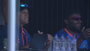 India vs Australia Nagpur Test: Rahul Dravid's animated celebration after Siraj removed Usman Khawaja - Watch