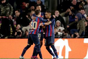 Barcelona 2-2 Manchester United: Rashford heroics not enough as Raphinha snatches first-leg draw