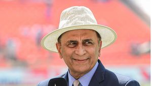 Sunil Gavaskar exposes dirty trick of ex-Pakistan players to increase social media followers