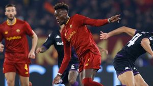 Manchester United set to battle Aston Villa for former Chelsea attacker