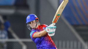 WPL: Delhi Capitals storm directly into final after defeating UP Warriorz