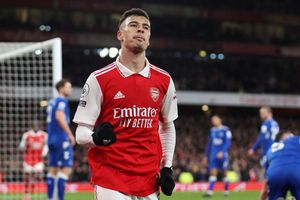 Arsenal 4-0 Everton: Rampant Gunners go five points clear as Martinelli scores twice