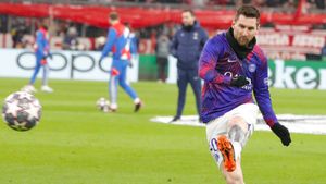 Does Lionel Messi deserve booing from PSG fans?
