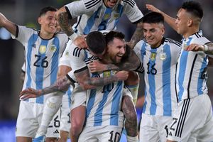 Argentina 2-0 Panama: Messi scores stunning free kick to bring up 800 career goals