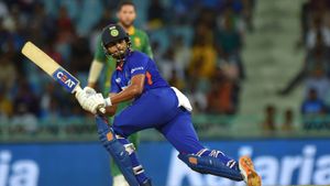 IND vs AUS: Shreyas Iyer ruled out of ODI series, confirms fielding coach T Dilip