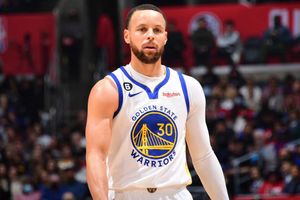 Warriors suffer ninth straight road loss despite Curry's 50, Embiid's 76ers claim sixth win in a row