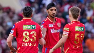 IPL 2023: Chennai Hotel greets Arshdeep Singh with 'Broken Stumps' - Watch