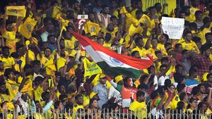 IPL 2023: Huge Crowds Gather Outside MA Chidambaram Stadium As CSK Tickets Go On Sale - Watch