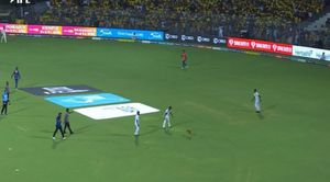 CSK vs LSG, IPL 2023: Dhoni watches as Dog stops play for 5 minutes at Chepauk