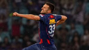 IPL 2023: KL Rahul and Lucknow Super Giants suffer huge blow as Star Bowler set to leave in May
