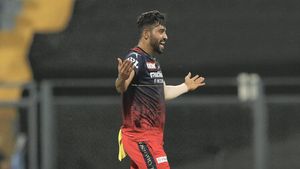 'I was told to drive an auto', RCB star Mohammed Siraj reveals online trolling