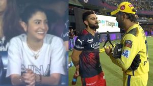 RCB vs CSK: Anushka in awe of Dhoni's popularity, Mahirat bromance, Deepk Chahar fears MSD - Watch Top Moments