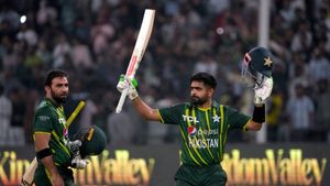 PAK vs NZ 2nd T20I Highlights: Babar Azam ton, Haris Rauf four-for helps Pakistan win by 38 runs