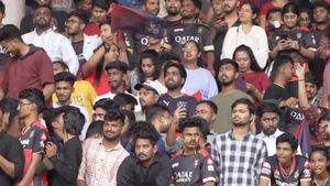 RCB vs MI, IPL 2023: Fans wait 12 hours without food and water to buy Bangalore vs Mumbai match tickets