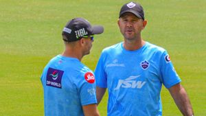 Ricky Ponting To Be Sacked As Delhi Capitals Head Coach? Franchise To Take A Call On Coaching Staff After IPL