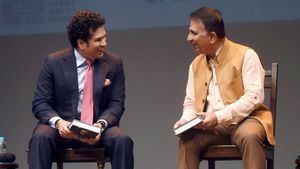 'I'll Strangle Him If...' When Sunil Gavaskar Set A Target of 15000 Test Runs For Sachin Tendulkar