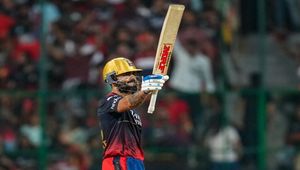 RCB vs LSG: Virat Kohli sets Twitter on Fire after astonishing Six on Mark Wood's bowling