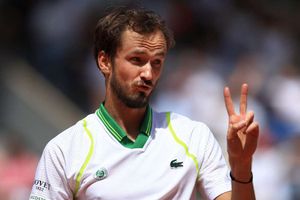 Daniil Medvedev dumped out of French Open in first round by Thiago Seyboth Wild