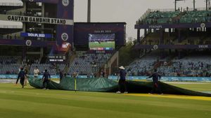 DC vs RCB, IPL 2023 Match 50: Arun Jaitley Stadium New Delhi Pitch Report and Weather Forecast