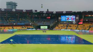 IPL 2023: Gujarat Titans Give Bangalore Weather Update ahead of RCB vs GT match - 'Aaj mausam bada beimaan hai