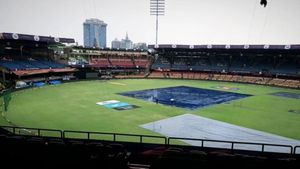 IPL 2023: RCB play-off qualifying scenario if match against GT is washed out