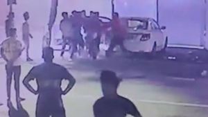 Ranji cricketers beat policemen in Meerut with slippers, video surfaces