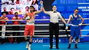 IBA Men's World Boxing Championships: Sachin Siwach enters pre-quarters; Naveen-Govind bow out
