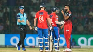 IPL 2023: Shikha Pandey hits back at trolls abusing and accusing her of criticising Mohammed Siraj