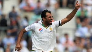Wahab Riaz calls for amicable solution between India and Pakistan