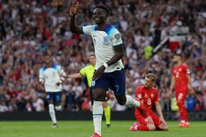 Bukayo Saka scores hat-trick as ruthless England put seven past North Macedonia