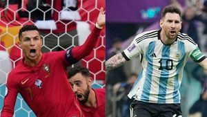 Where are Cristiano Ronaldo and Lionel Messi enjoying their vacation?