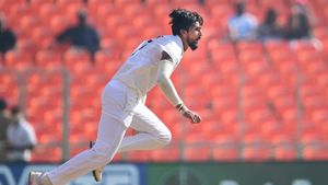 Never abused Zaheer Khan, he is literally a guru for me: Ishant Sharma
