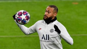 Neymar offered bumper deal - Is he set to follow the same path of Cristiano Ronaldo?