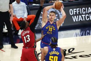 Nikola Jokic has triple-double to lead Nuggets past Heat in Game 1 of NBA Finals