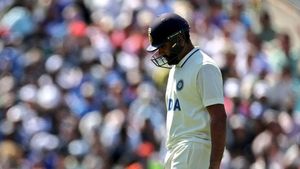 WTC Final 2023: Sunil Gavaskar takes cheeky dig at Rohit Sharma after cheap dismissal