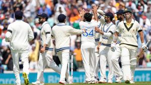 WTC Final 2023: 'Man with golden arm' - Twitter hails Shardul Thakur for dismissing dangerous David Warner