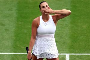 Aryna Sabalenka moves a win away from number one ranking and Wimbledon final