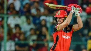 AB de Villiers names two bowlers who never backed down vs him, explains how Shane Warne exposed his technique