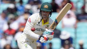 Alex Carey left without paying barber after haircut? Steve Smith gives strong reply