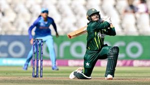 Why Pakistan teenager Ayesha Naseem announced retirement at 18? Revealed