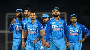 Aakash Chopra not happy as India pacer included for Asian Games squad
