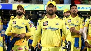 MS Dhoni Turns 42: Ravindra Jadeja leads the list of cricketers, celebrities wishing 'Captain Cool'