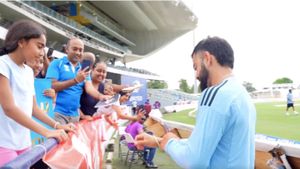 Virat Kohli wears handmade bracelet made by little fangirl in heartwarming gesture: 'Brings tears to my eyes'